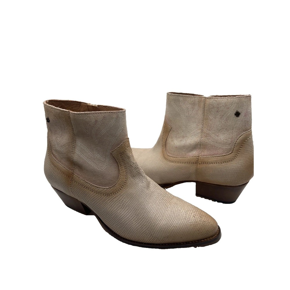 Bourbon The Amy Huberman Collection Tan Booties Size 9